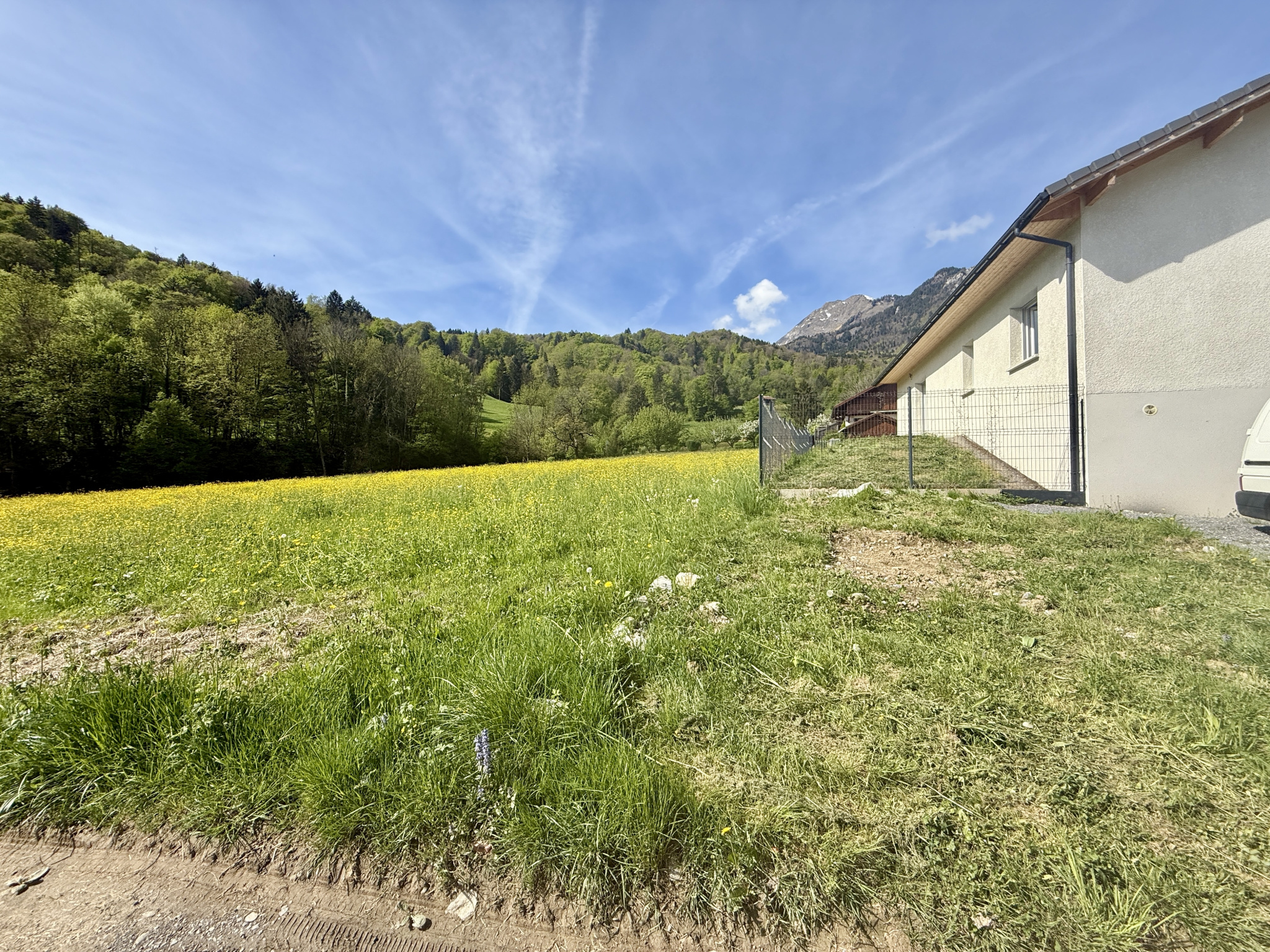 UGINE -En hameau au calme Maison neuve avec sous-sol complet