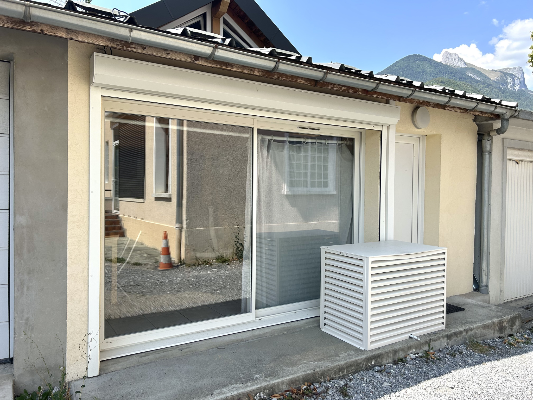  FAVERGES CENTRE - APPARTEMETN T1 BIS DUPLEX - 21M2