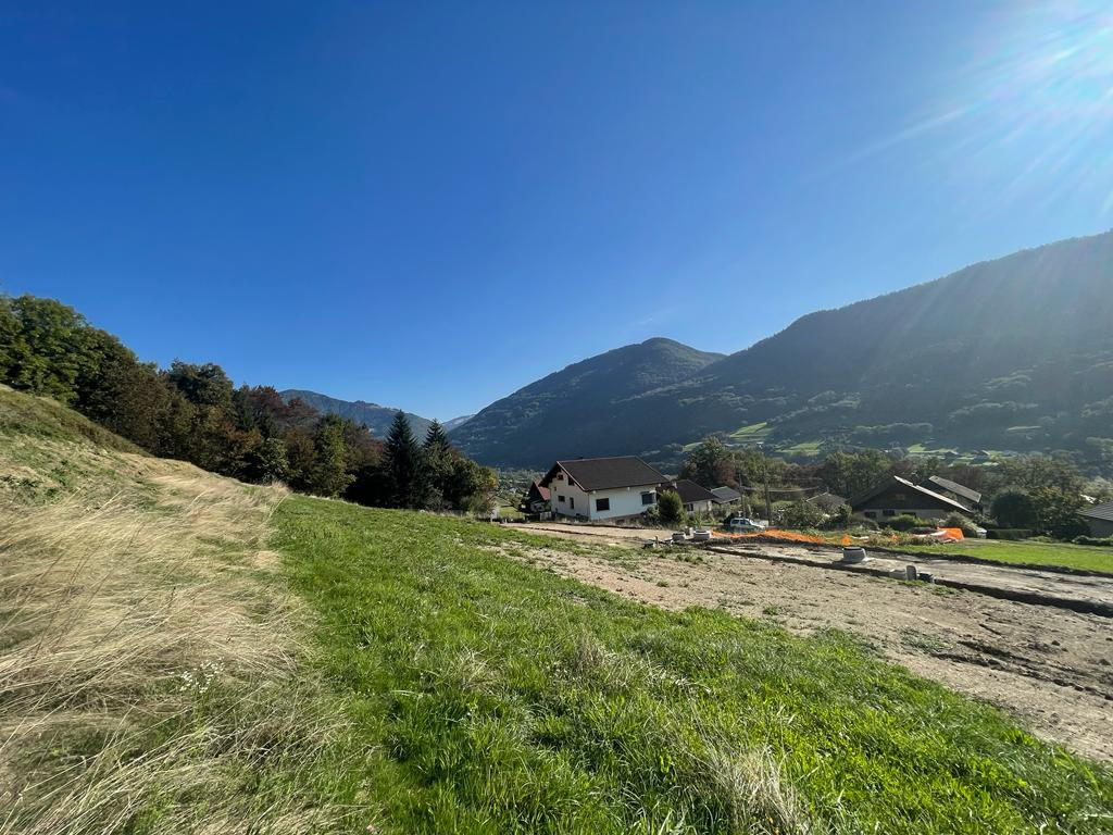 MARTHOD - Cœur de village Terrain constructible