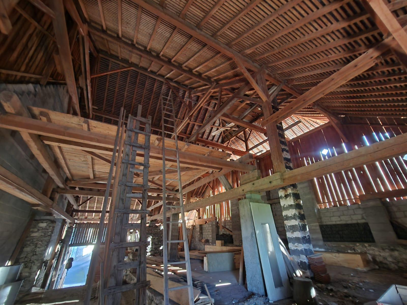 GIEZ - Maison de village mitoyenne à rénover - 105m2