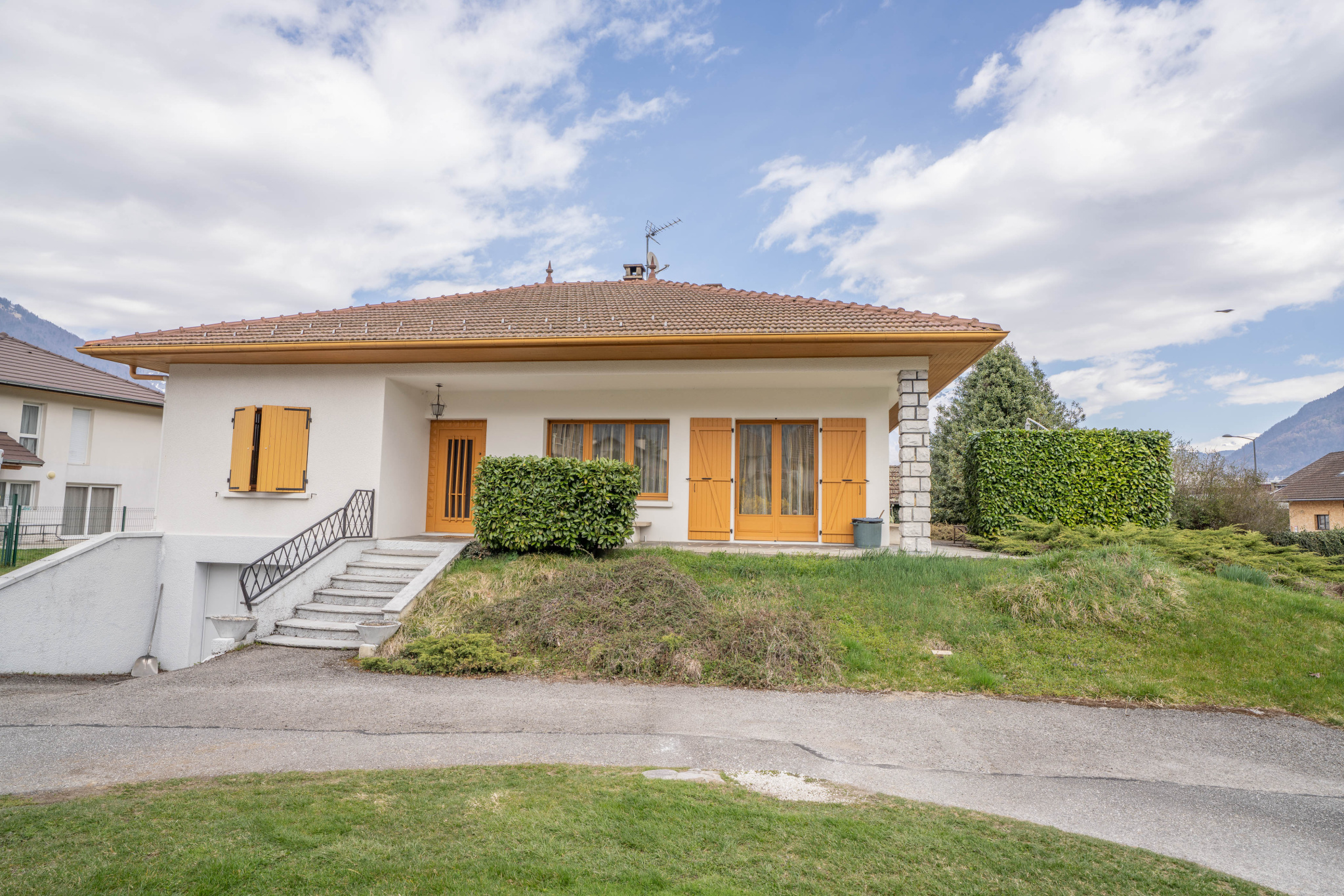 FAVERGES A DEUX PAS DU CENTRE VILLE- Maison Individuelle