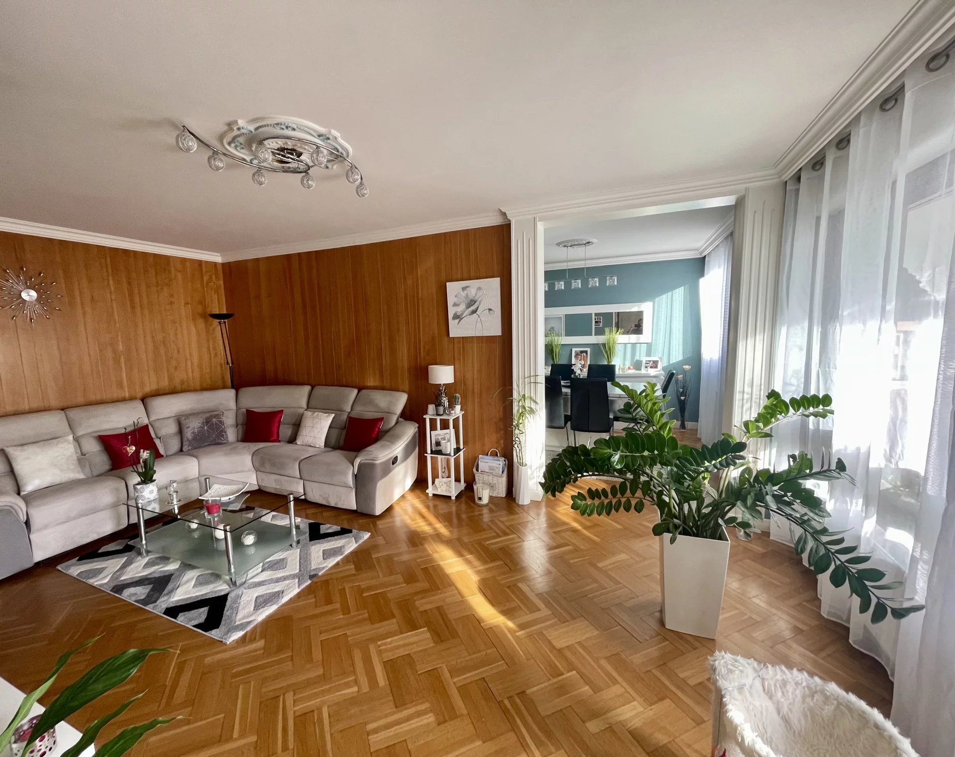 FAVERGES-SEYTHENX - Appartement traversant T5 - 95 m2