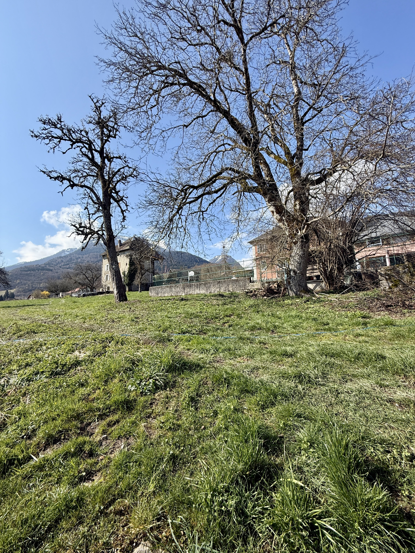 TERRAIN CONSTRUCTIBLE FAVERGES SUR LES HAUTEURS