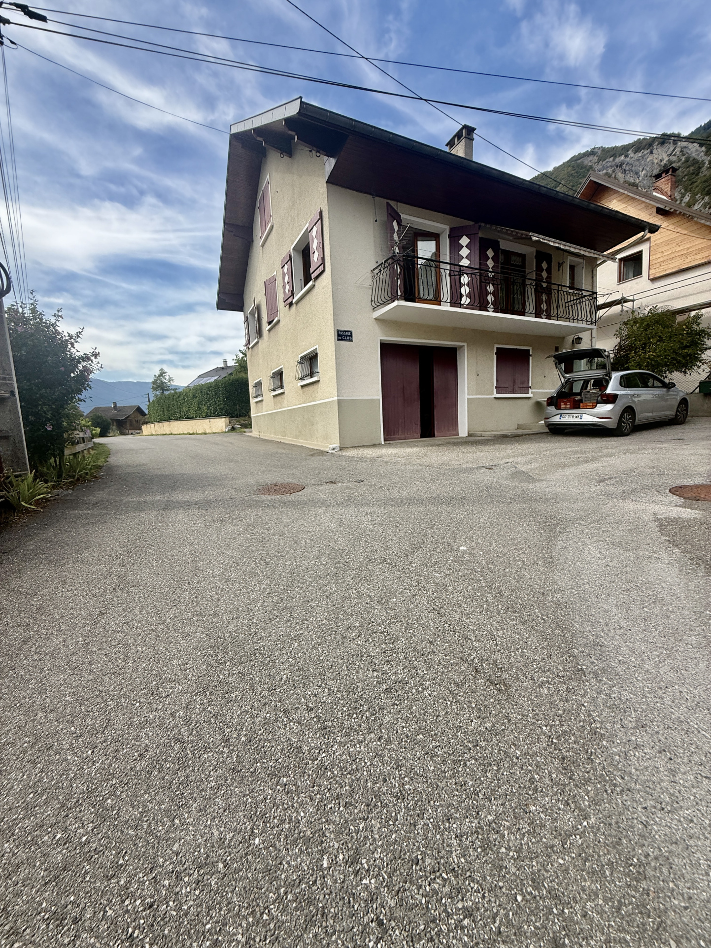FAVERGES - Maison de village individuelle -