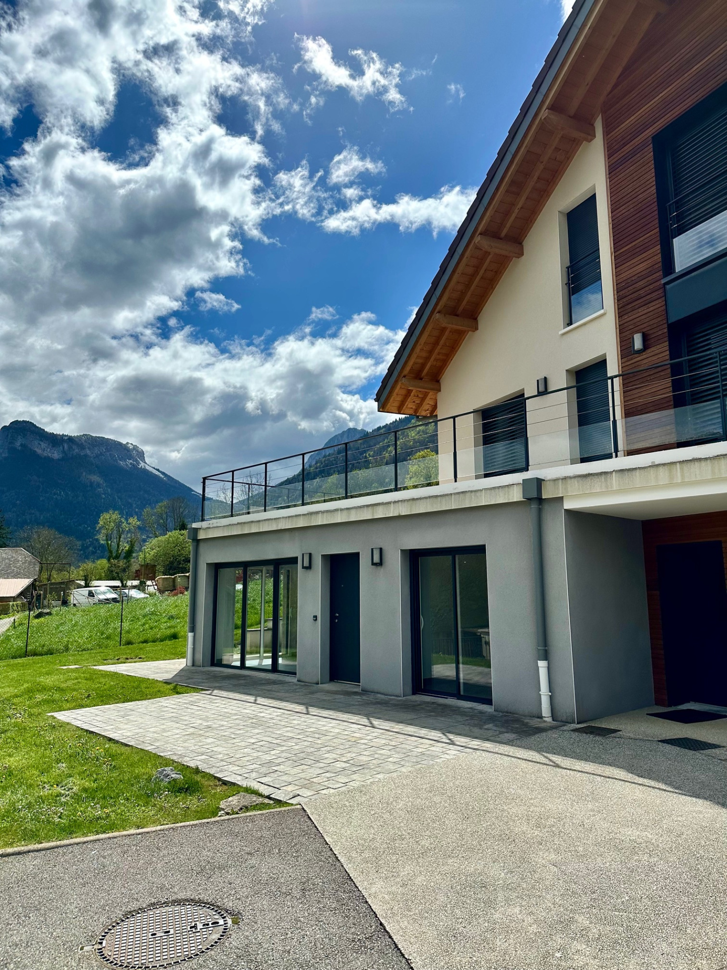  T2 rez de chaussée Lathuile