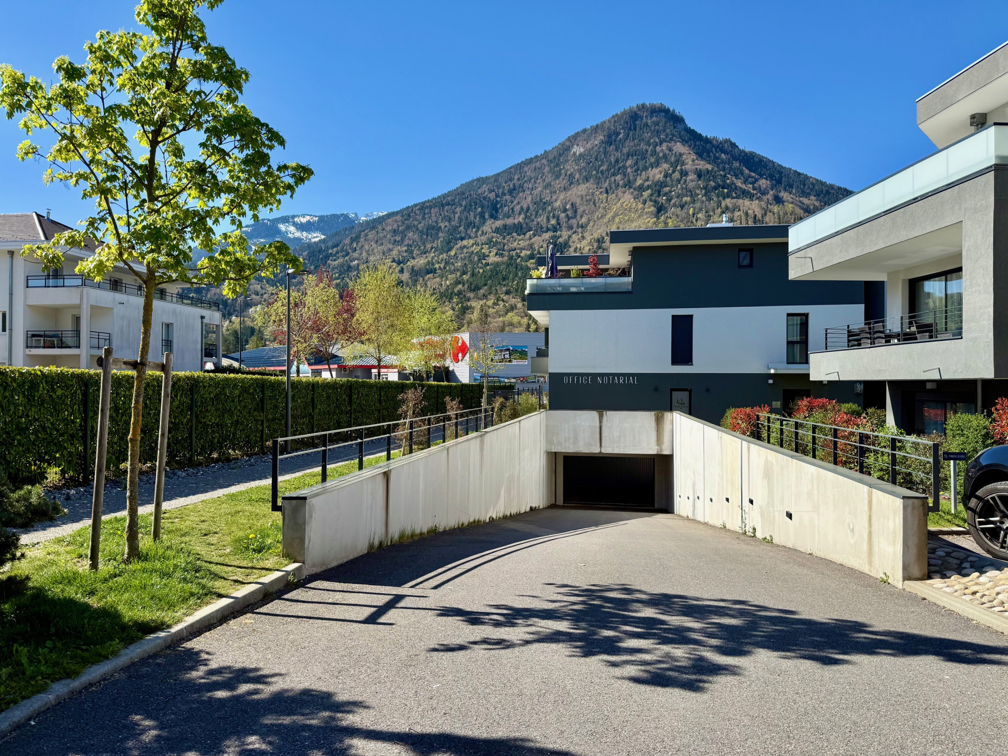 Place de parking en sous-sol sécurisée