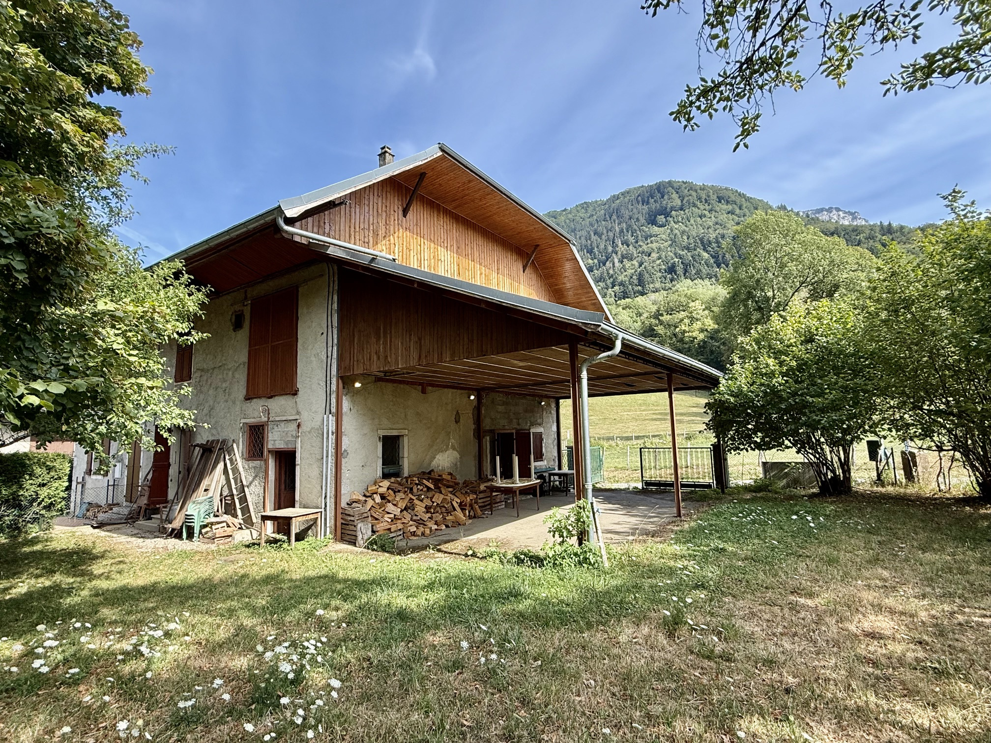 Alex   Au cœur d’un village historique